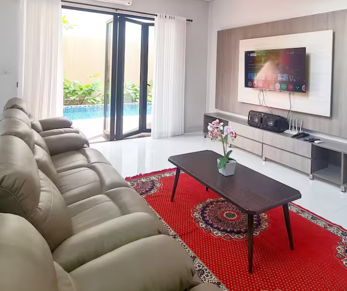 Casavilla Sentul - Casa Doheny - Villa Disewakan di Sentul City - 081882833773